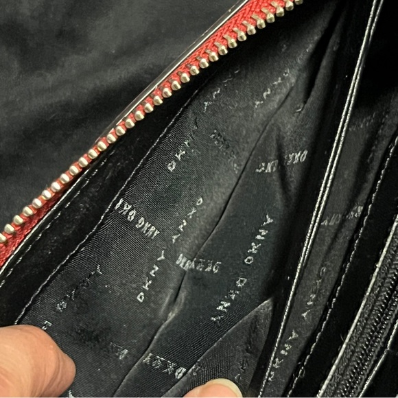 DKNY Patent Sutton Wallet Glossy RED Textured PU Leather lFull Zip Aroundkmr - Picture 12 of 15